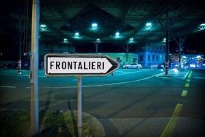 Chiasso (Svizzera), il transito dei frontalieri dalla dogana di Chiasso